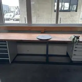 Werkbankzeile