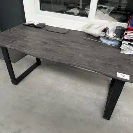 Serbest formlu yazı masası