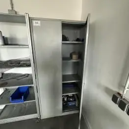 2 çift kapaklı çelik dolap