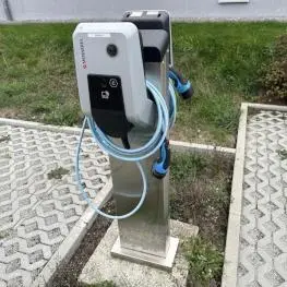 Elektrikli araç şarj istasyonu partisi