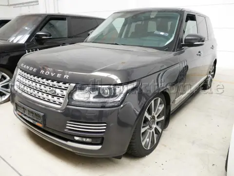 1 Land Rover Range Rover