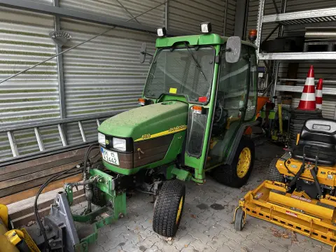 Tractor comunal John Deere 4010