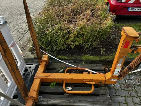 Kuormahaarukka Eichinger 1051.8