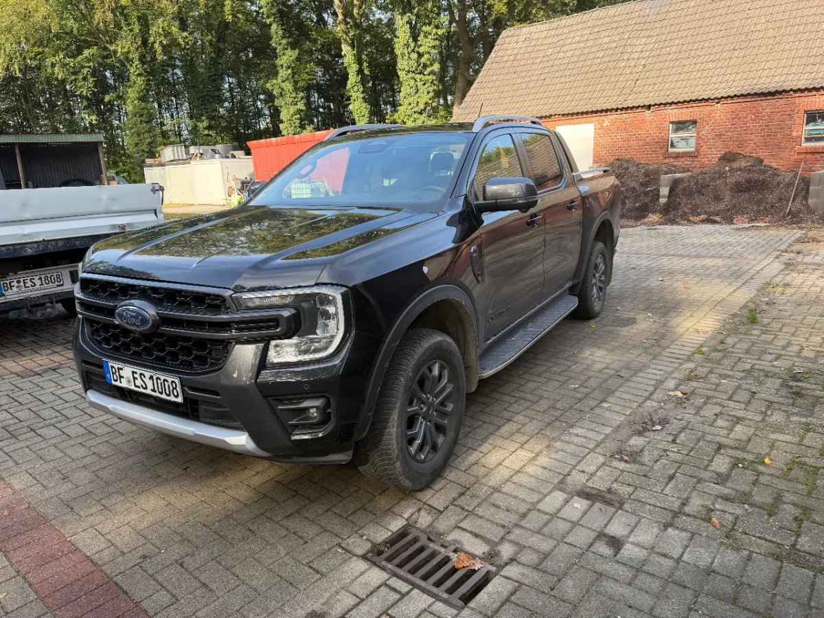 越野车(Ford,Ranger Wildtrak DOKA 4x4)