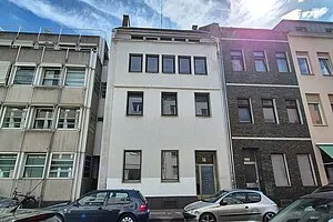 Köln Altstadt-Nord: Nebeneinanderliegende Büro- und Wohngebäude