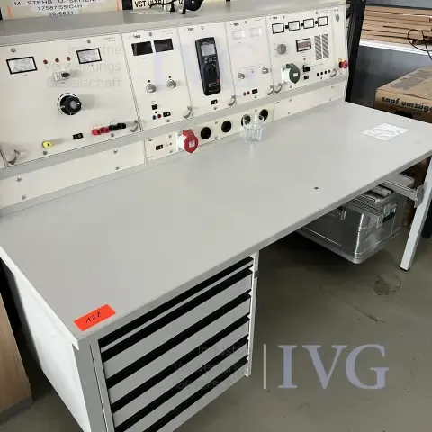 Electrical test bench HERA