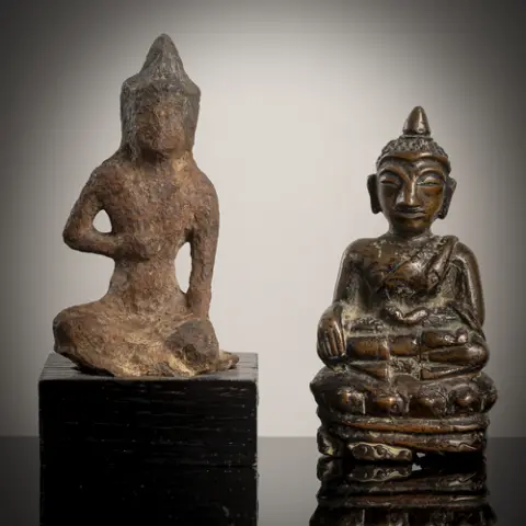 Deux figures en bronze et fer
