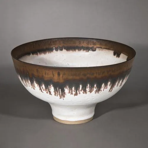Lucie Rie – Schale mit Manganrand