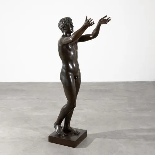 Maurice De Korte (1889 - 1971) – Biddende jongen van Sanssouci (Berlijnse Adorant)