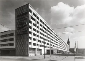 Bauhaus Dessau – Zestaw 10 czarno-białych zdjęć vintage z widokami budynków Bauhausu