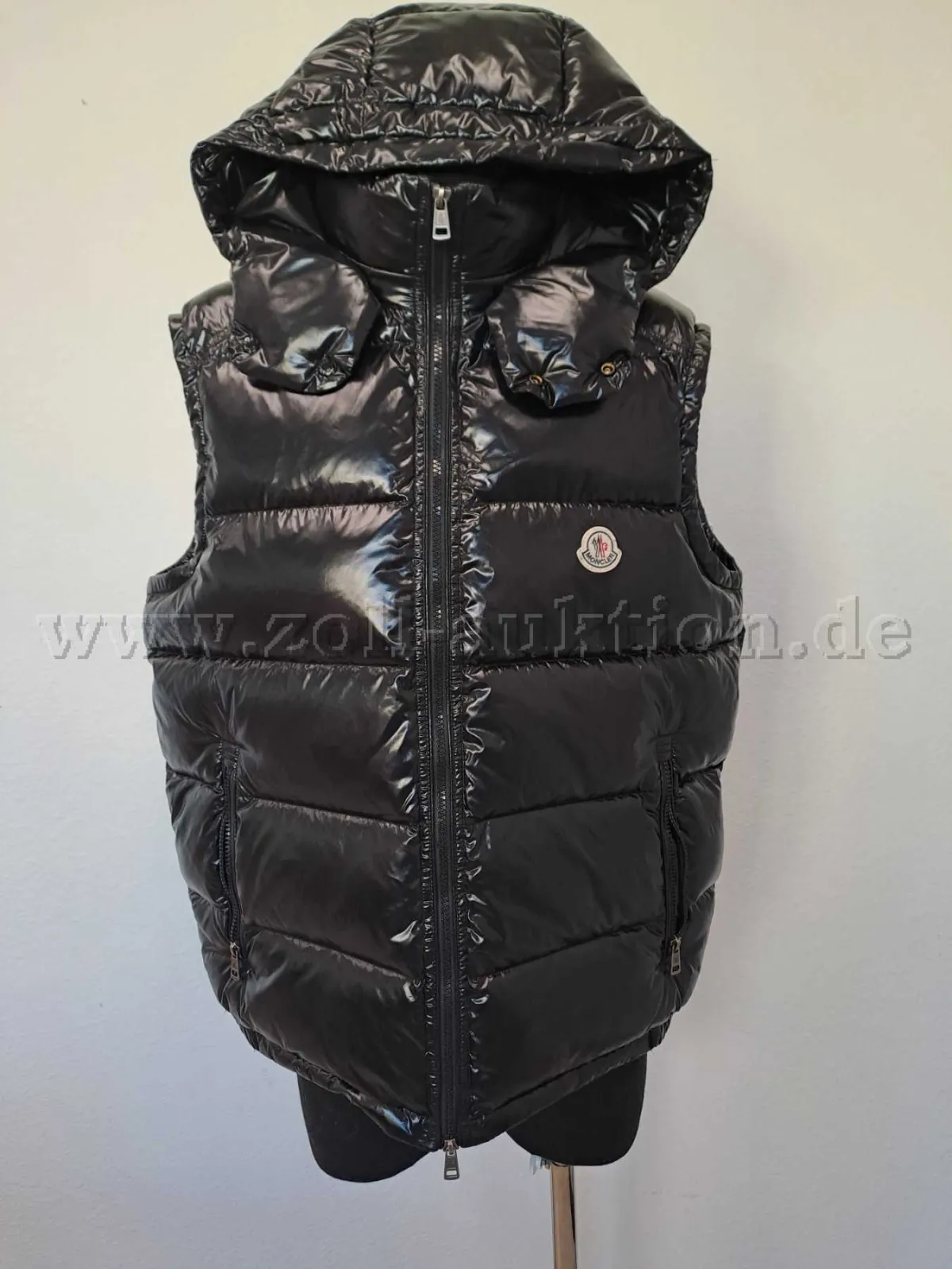 1 件原版 Moncler 无袖羽绒夹克 - 尺码 5 (XL)