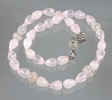 Collar de cuarzo rosa.