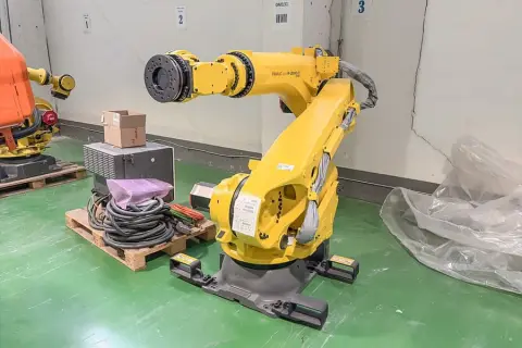Industrirobot FANUC R-2000i C/270F