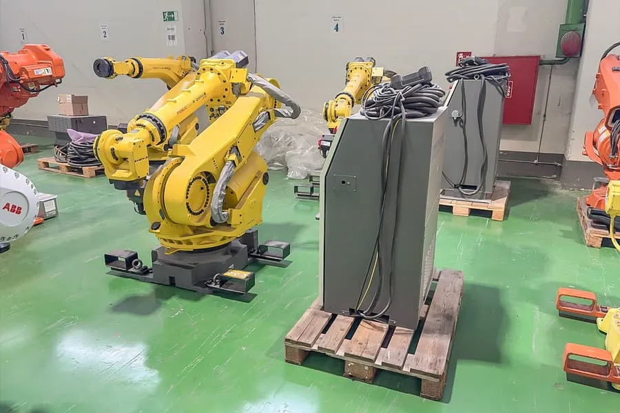 Industrirobot FANUC R-2000iB 165F