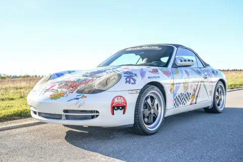 Cabrio Porsche 911 996 Carrera 4 Art Car Design (USA)