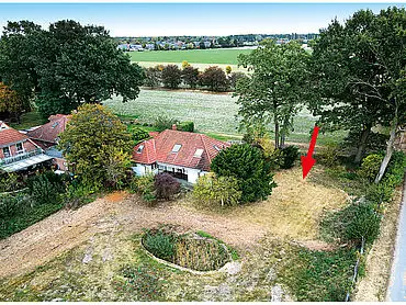 Einfamilienhaus mit Baugrundstück – Isernhagen