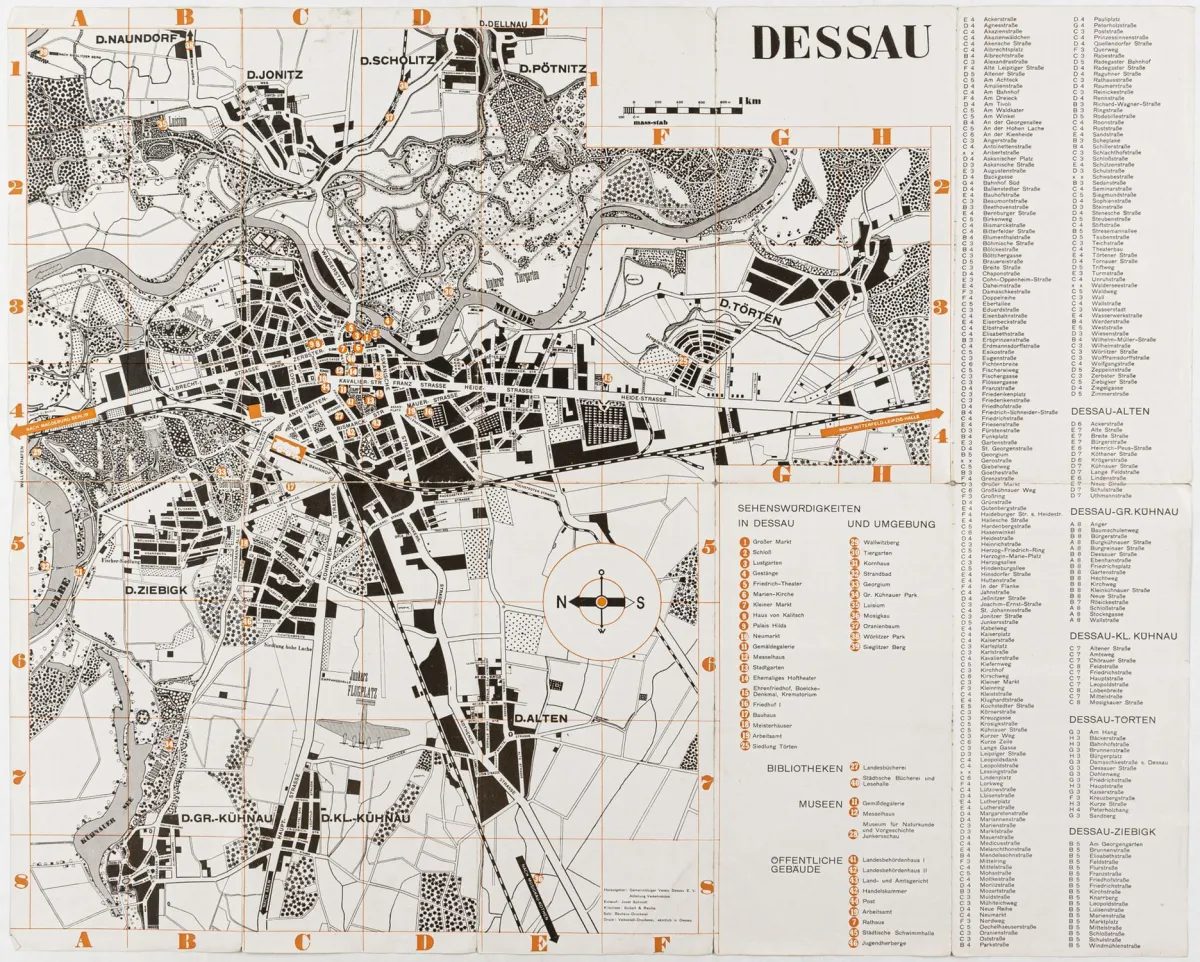Bauhaus – Schmidt, Joost. Dessau. Prospect pliant. Cu câteva ilustrații. Design de J. Schmidt. Dessau, cca 1928. 47,5 x 59 cm.