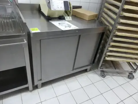Masă de lucru din oțel inoxidabil, fără conținut