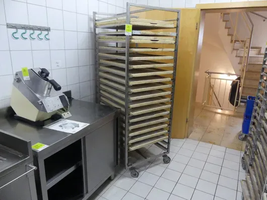 Ruostumaton pakastinvaunu