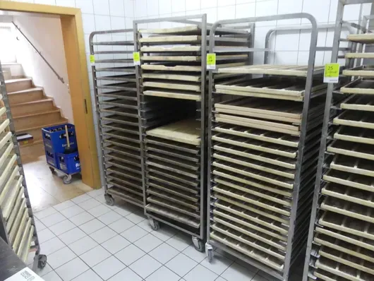 Ruostumaton pakastinvaunu
