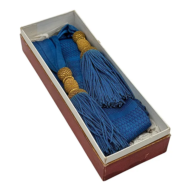 España, fajín de los oficiales de Estado Mayor, fajín azul del Estado Mayor, en caja de C. Jordana