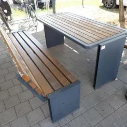 2 seating sets