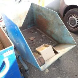 Chip bin