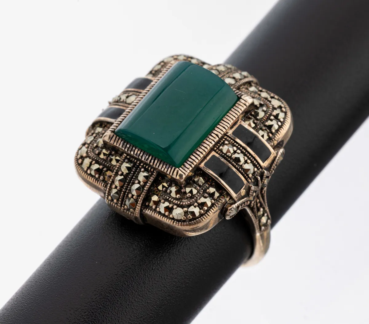 Art Deco prsten achát-markazit, 30. léta, stříbro 925, geometrický design, centrální