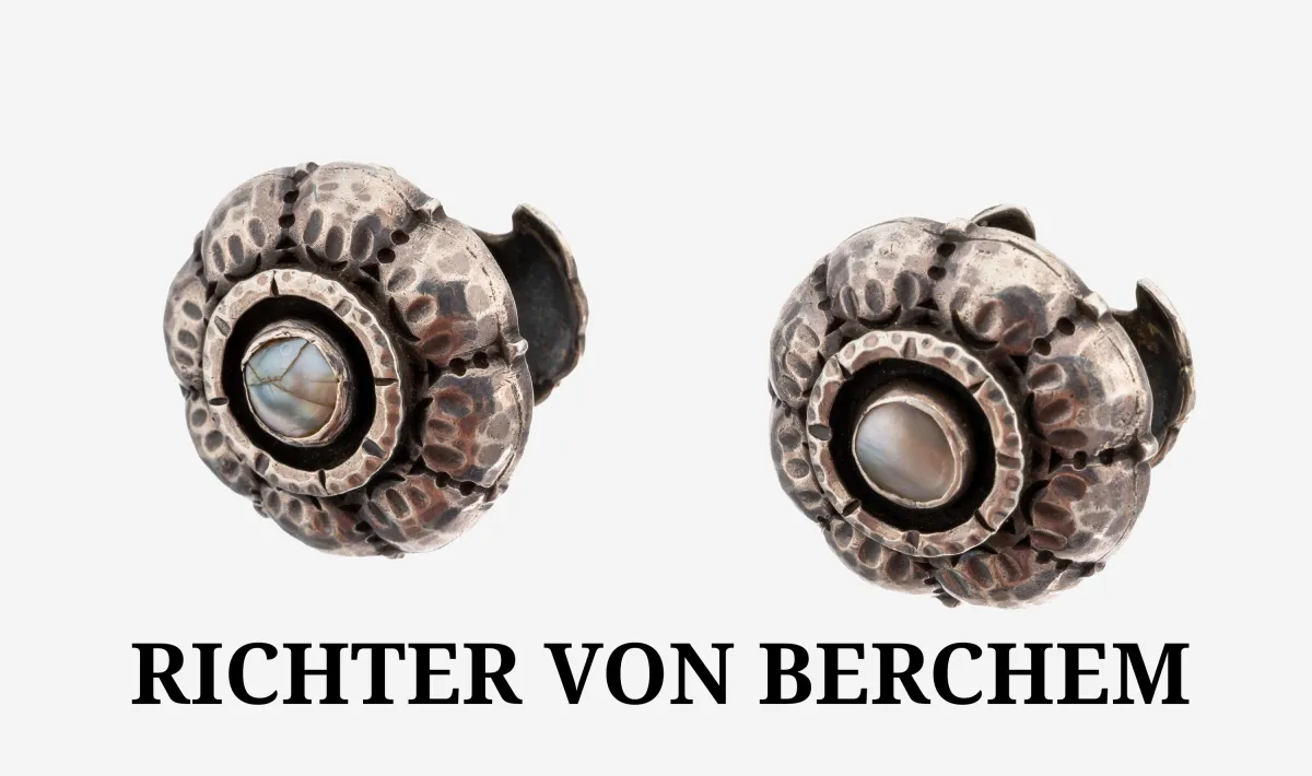 Paire de boutons de manchette RICHTER VON BERCHEM, argent 900, forme florale stylisée