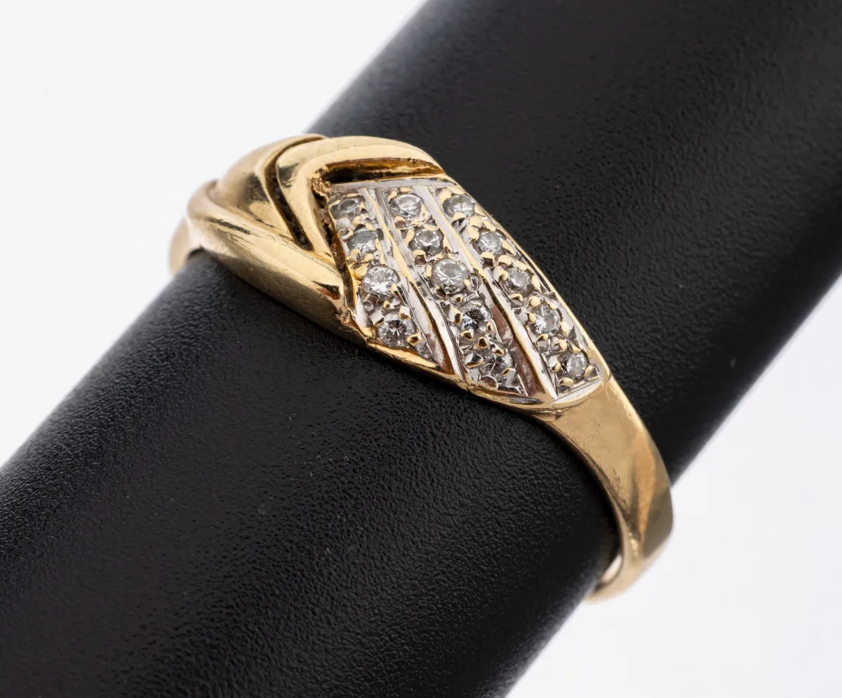 Diamantový prsten, zlato 14 kt, 585/000, asymetrický design, 14 diamantů celkem cca