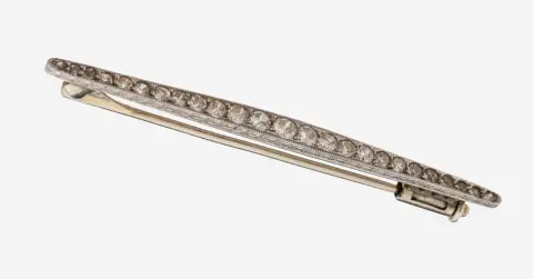 14 kt gouden diamanten broche, circa 1930, WG 585/000 gekeurd, fijne afwerking, 25
