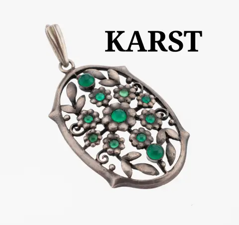 Agaat hanger, circa 1890-1900, 800 zilver, ovale vorm, opengewerkt, floraal