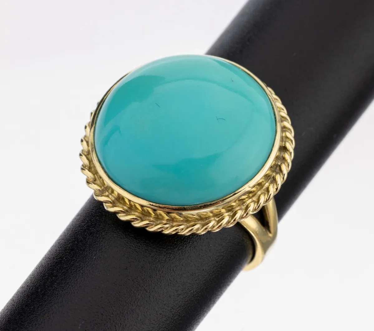 14 kt Gold Türkis-Ring, GG 585/000, runder Türkiscabochon ca. 15.0 ct, RW 53, ca