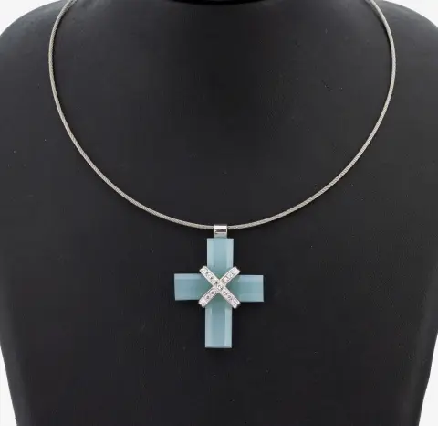 Pendentif croix or 14 kt avec aigue-marine et diamant, or blanc 585/000, croix facettée, aigue-marine, 13