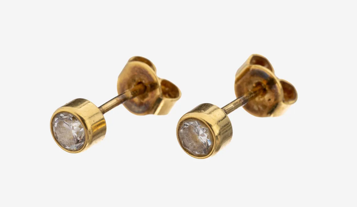 Paire de boucles d'oreilles en or 18 ct avec diamants, or jaune 750/000, 2 diamants total env. 0,30 blanc/si