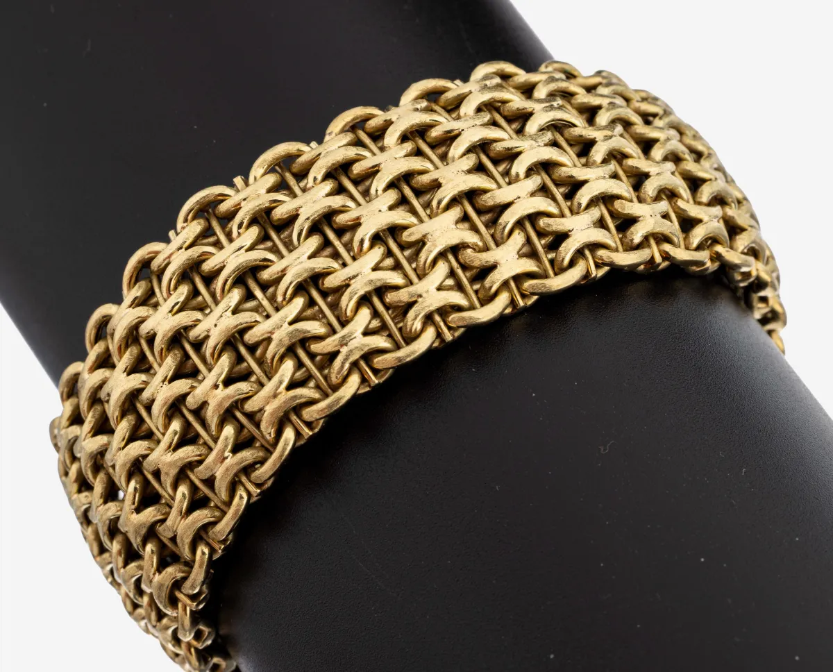 14 kt Gold Armband, 1950er-60er Jahre, GG 585/000, schwere Verarbeitung, Oberfläche