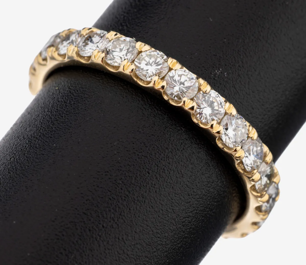 14 kt Gold Brillant-Memoryring, GG 585/000,25 Brillanten zus. ca. 1.61 ct (grav.)