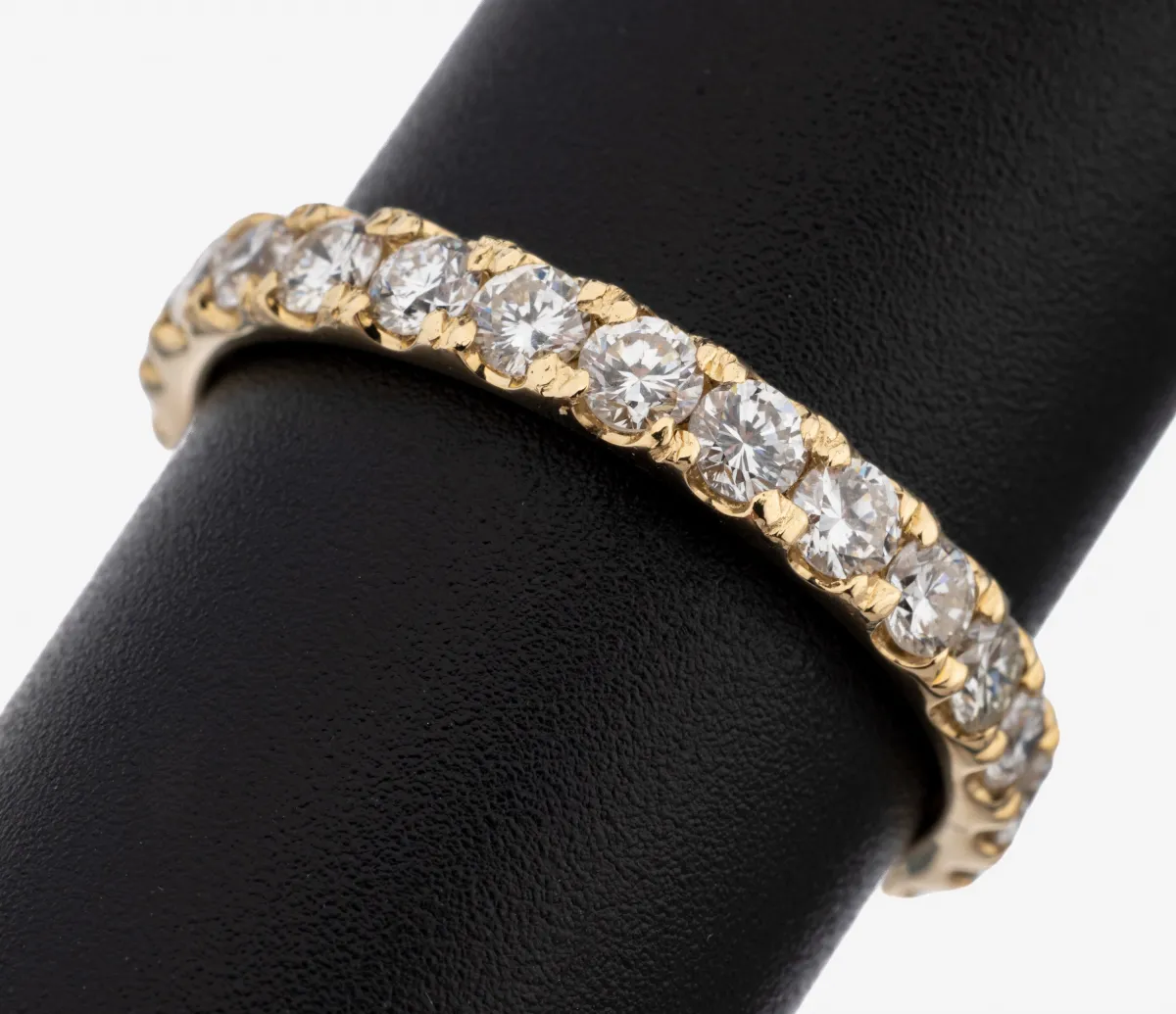 14 kt Gold Brillant-Memoryring, GG 585/000,25 Brillanten zus. ca. 1.80 ct feines Weiß-