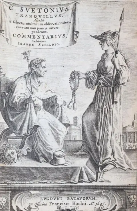 Suetonius Tranquillus. – (Opera), accedit e selectis multorum observationibus, quarum non paucae novae prodeunt, commentarius J