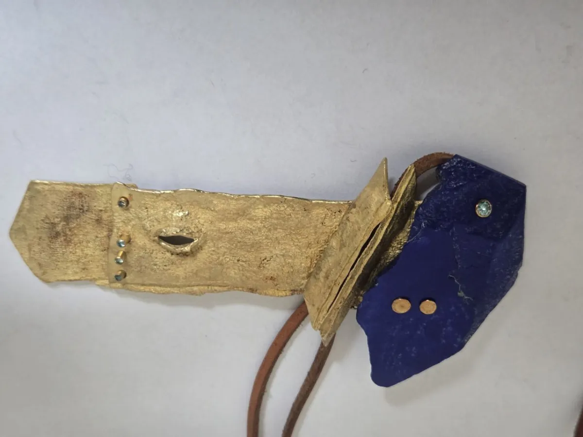 Broche et collier Lapis "Blaue Wolke" (brillant de couleur)