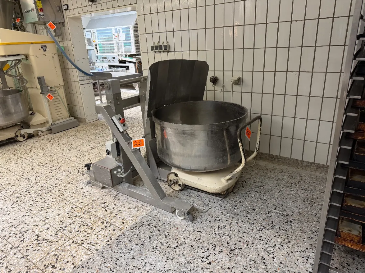 Table tipper (Meyma, T 600 S)