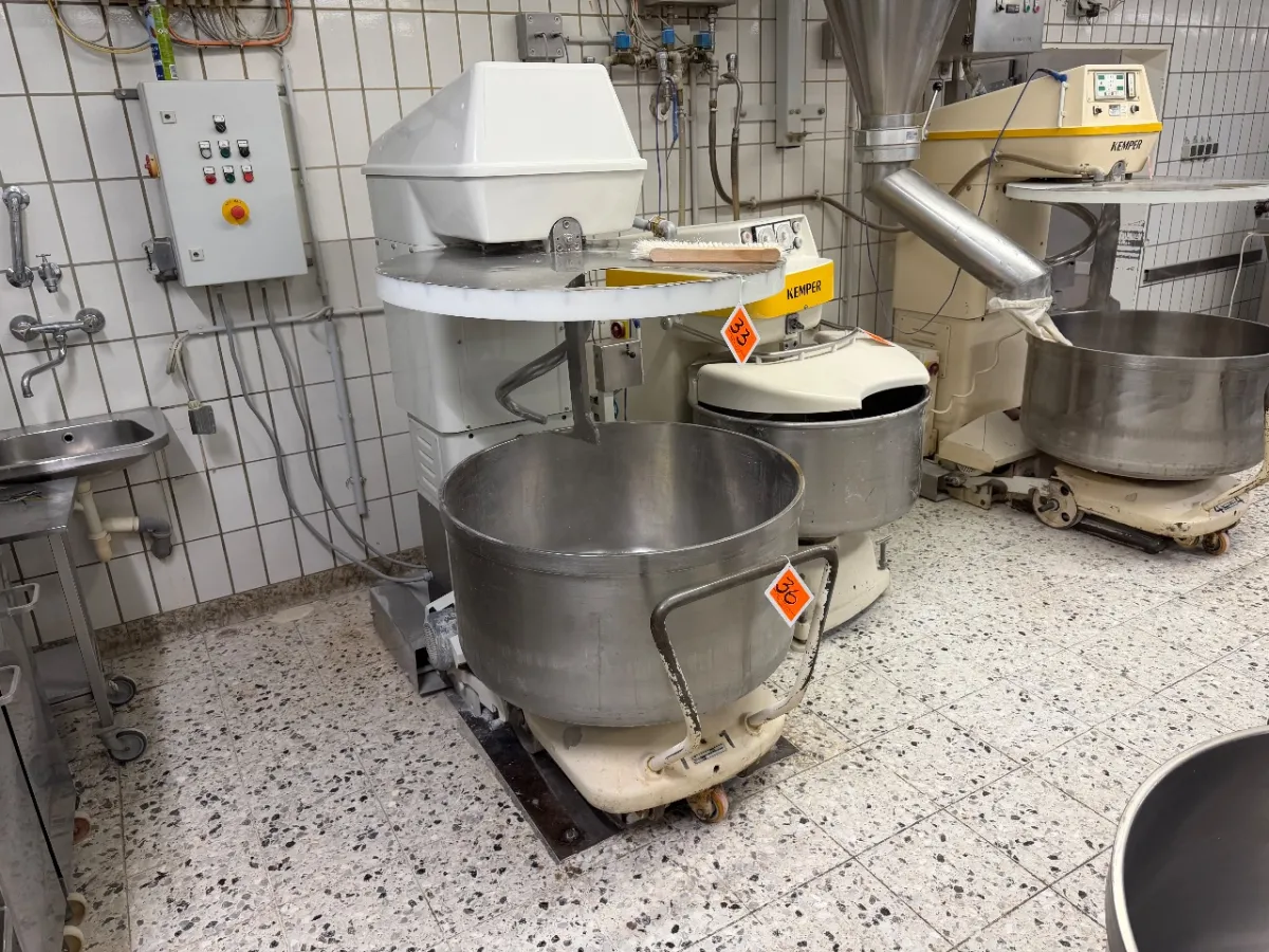 Spiral dough mixer (Kemper, S 125 A)