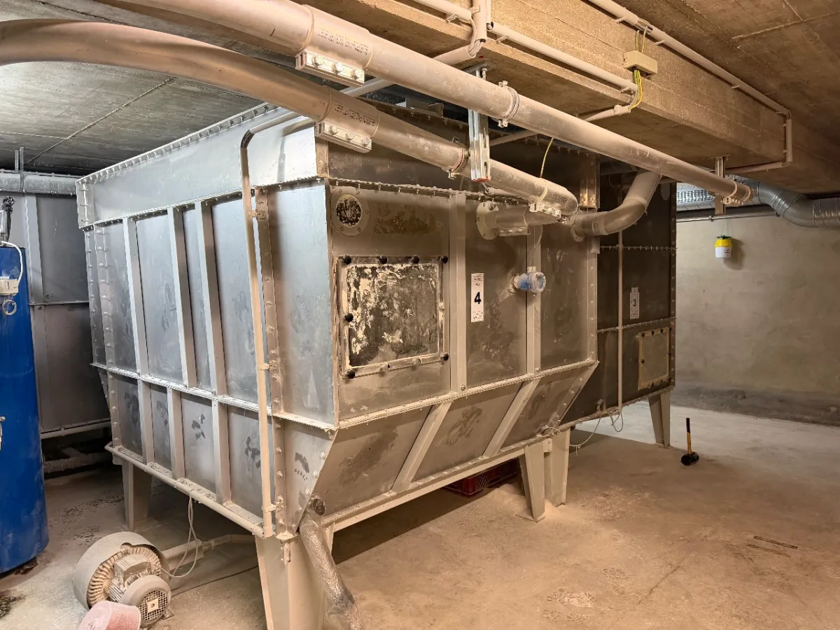 Lot of aluminium silos (3.5 - 6 to)