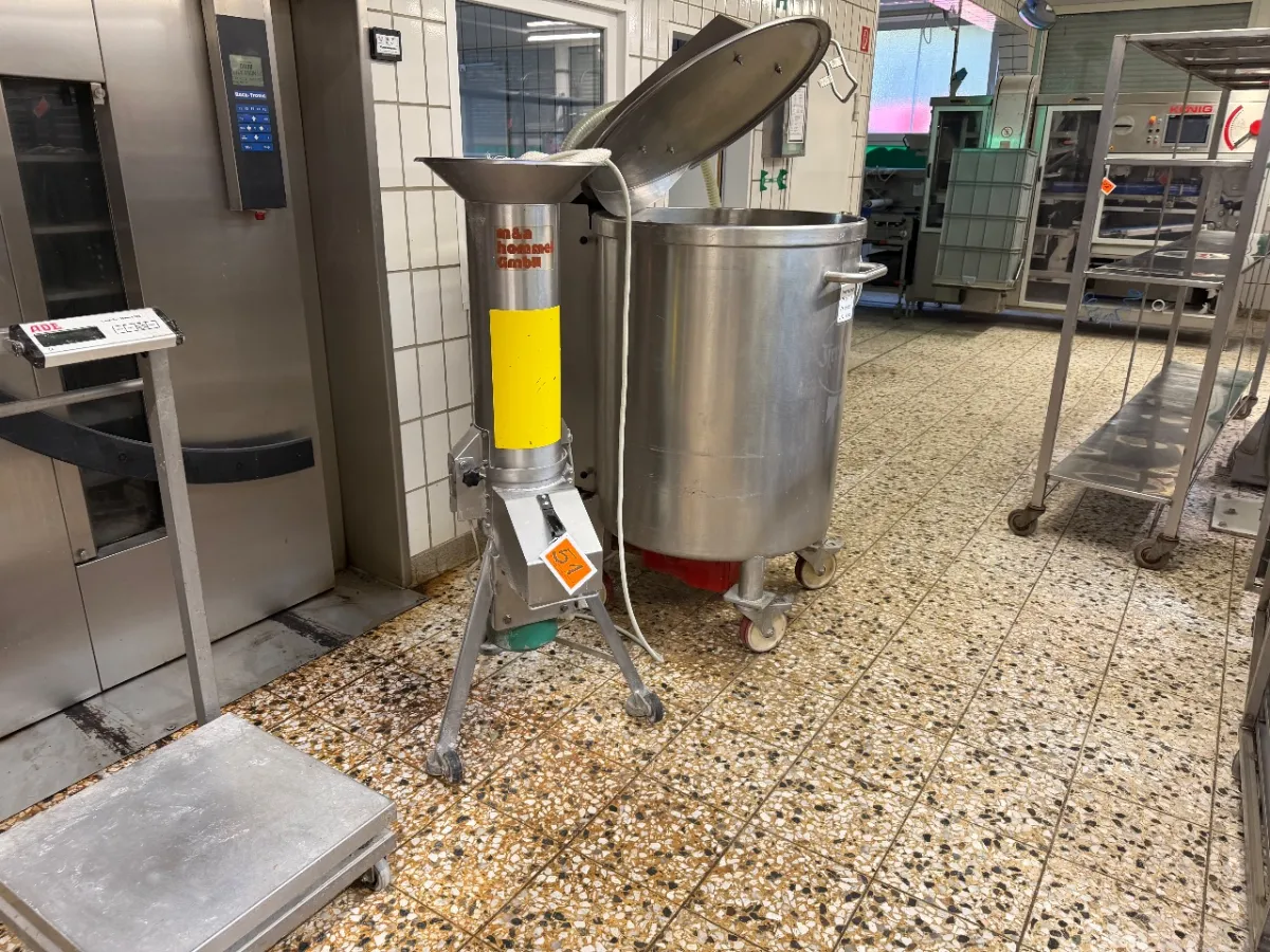 Stale bread grinder (Hommel)