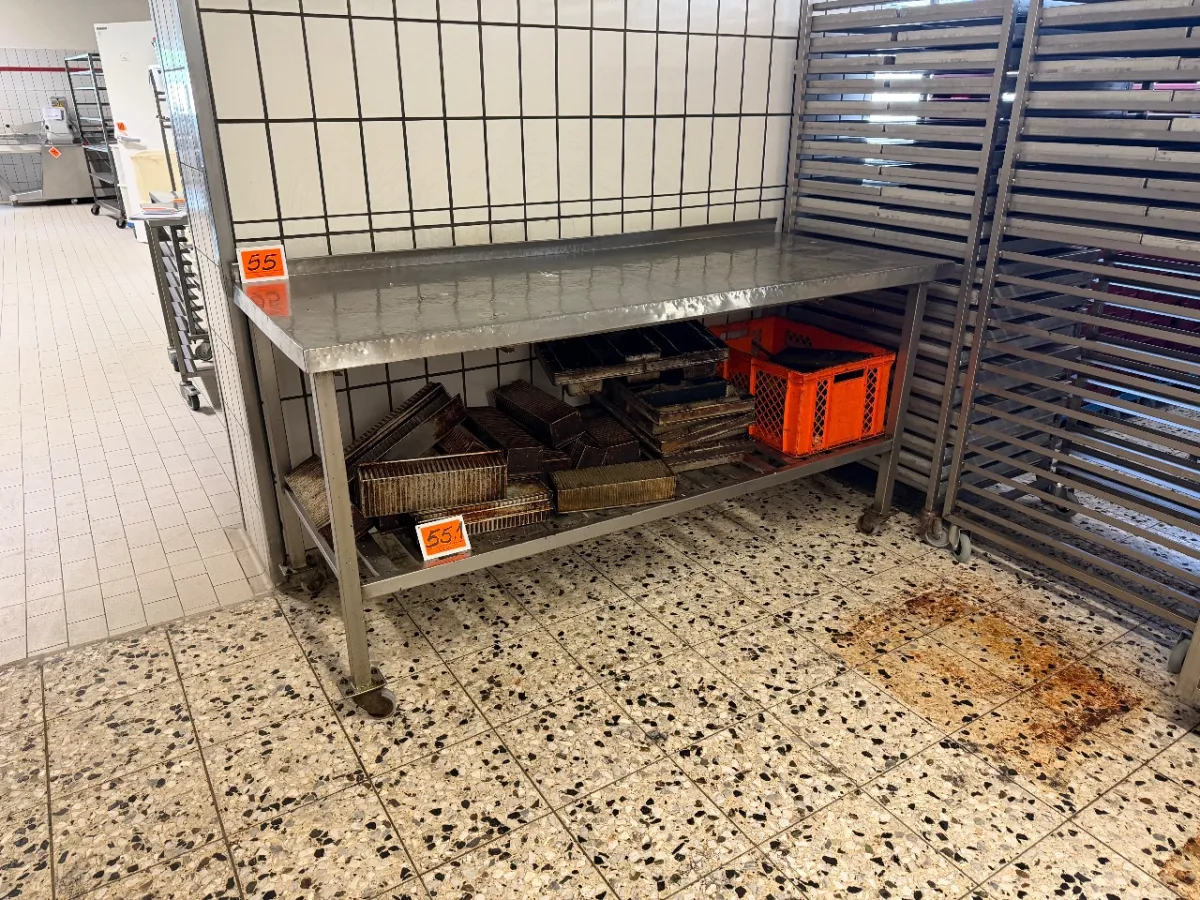 RVS werktafel (afm.: 190 x 80 x 97 cm)