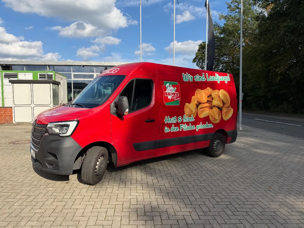 Transporter (mit Einrichtung + Heckrampe)
