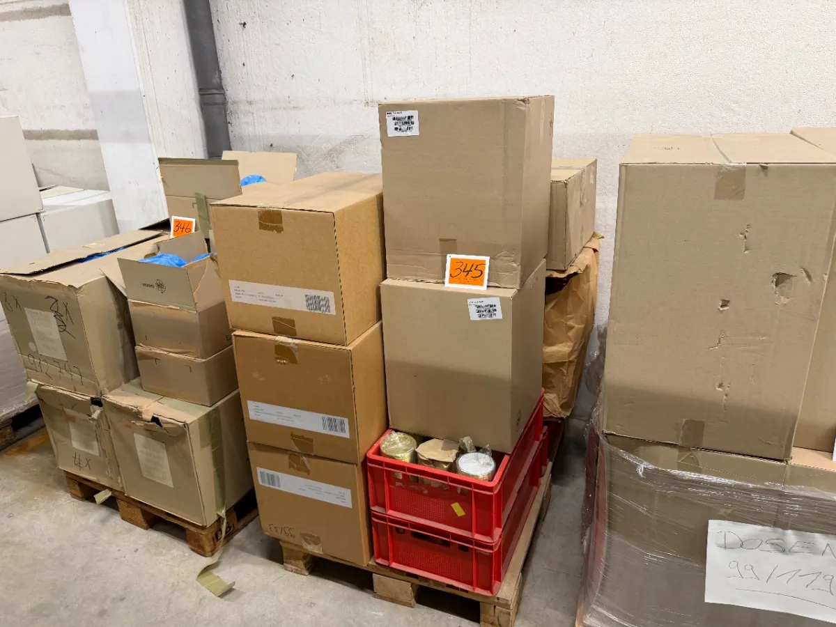 Posten div. Verbrauchsmaterialien (Dosen)