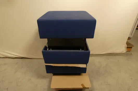 3x stoličky