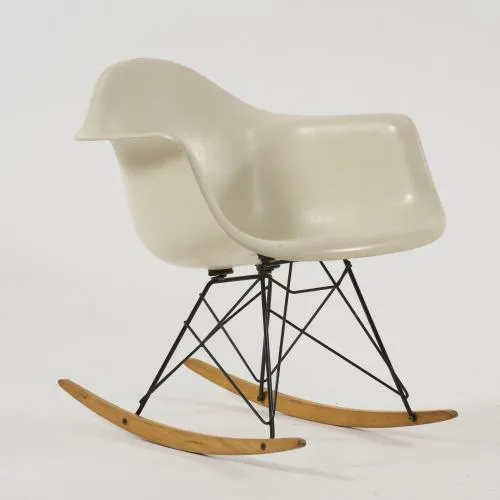 Charles Eames , Ray Eames – Schaukelstuhl 'RAR', 1950-53 (Entwurf)