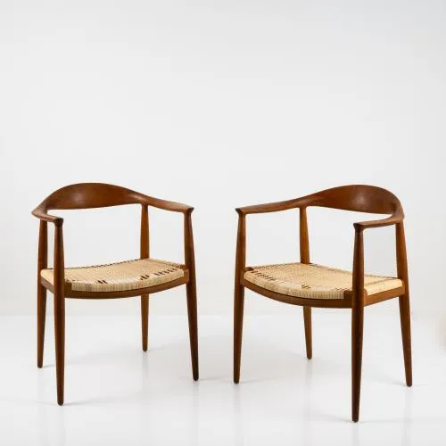 Hans J. Wegner – Deux chaises 'The Chair' - 'JH-501', 1950 (design)